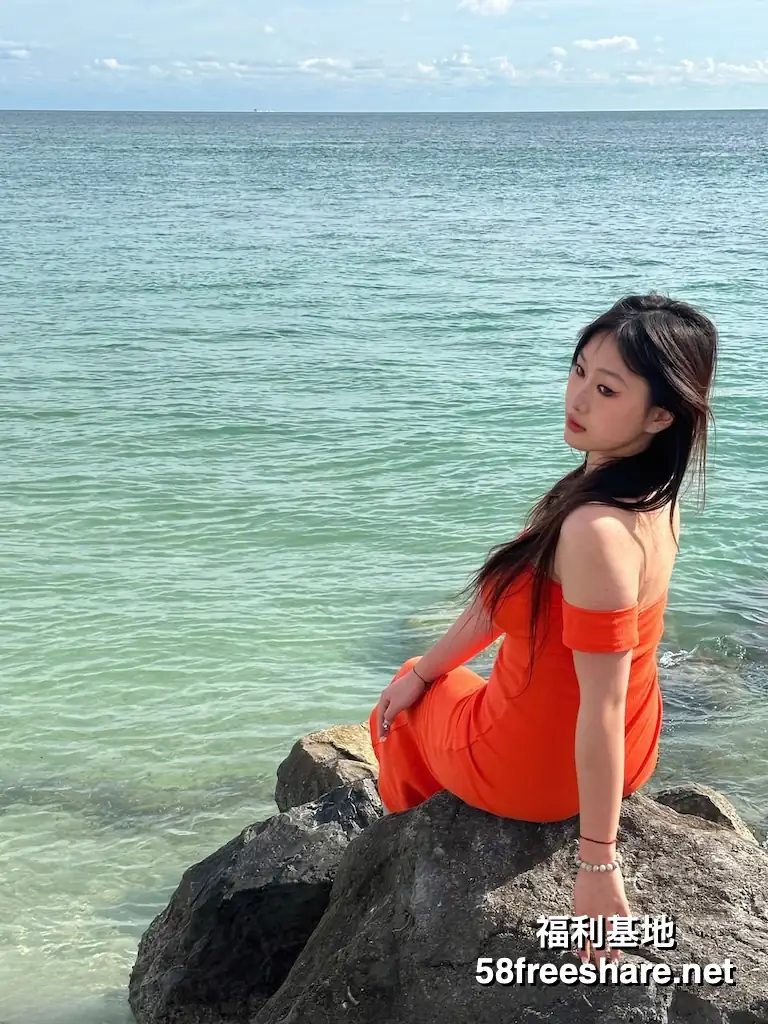青岛G杯女大学生李佳欣